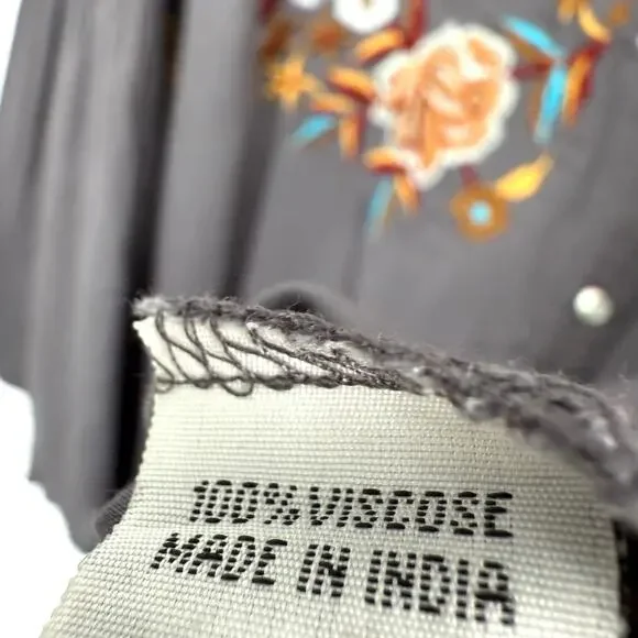 Scully Gray Blouse with Elegant Embroidery - Picture 8 of 9